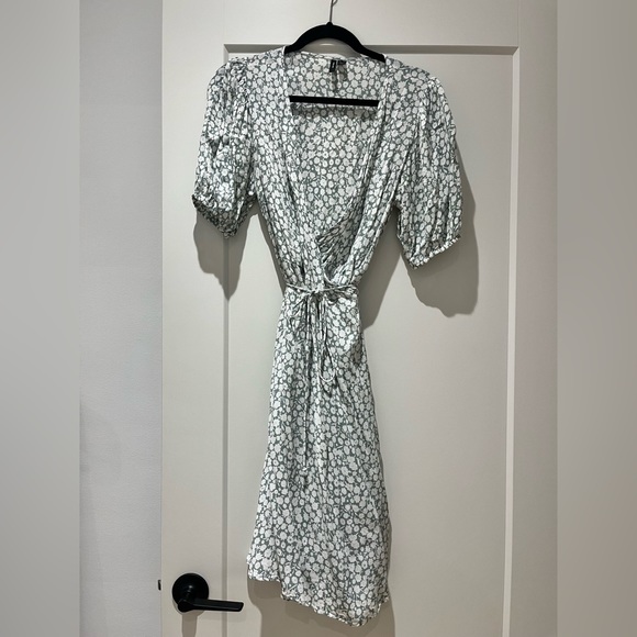 Bundle skirt and dress - Picture 1 of 3